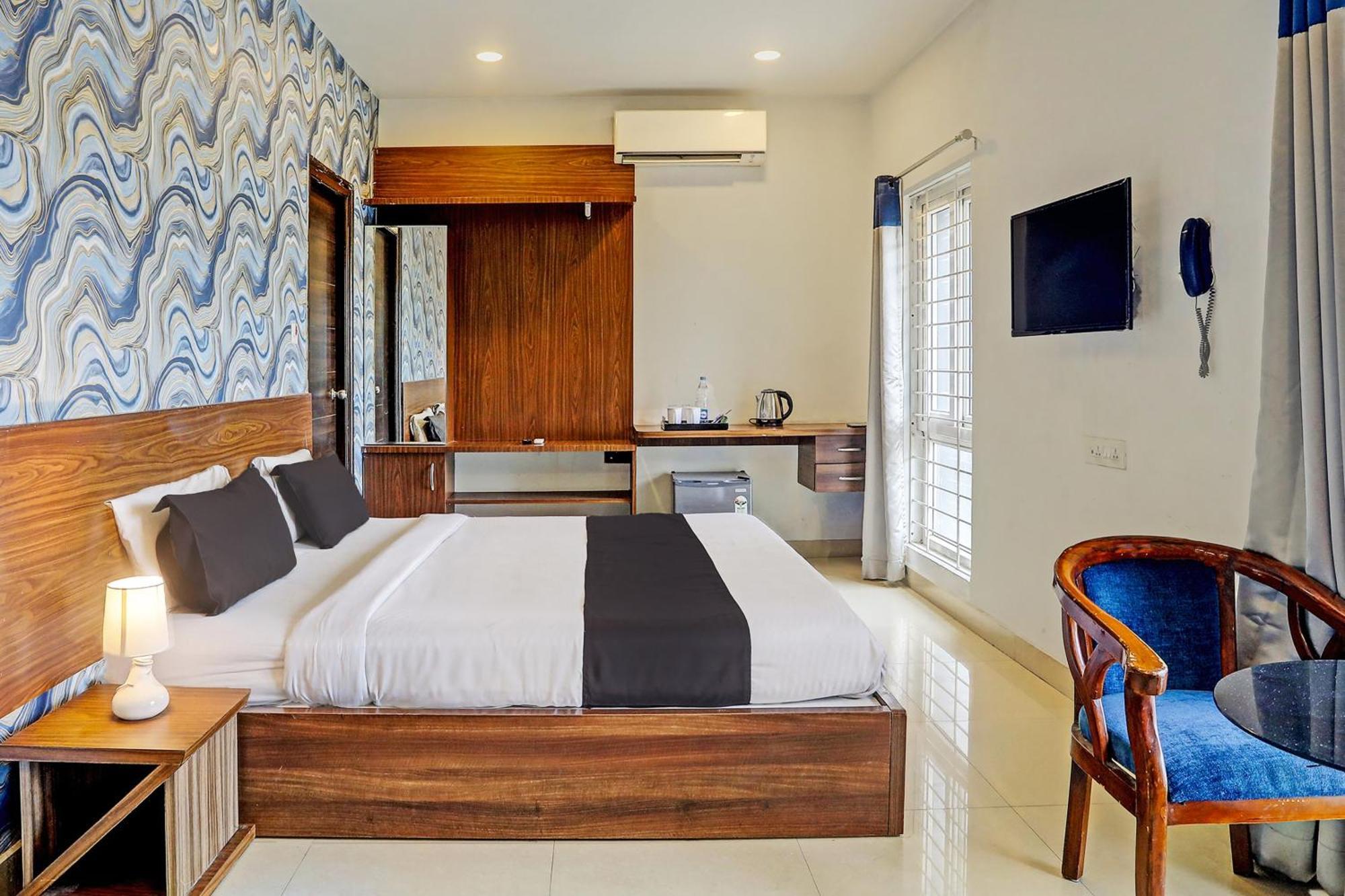 Collection O Ssr Royal Suites Lingampalli Exterior foto